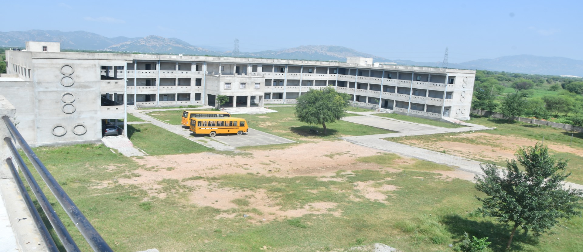 Arya Public School