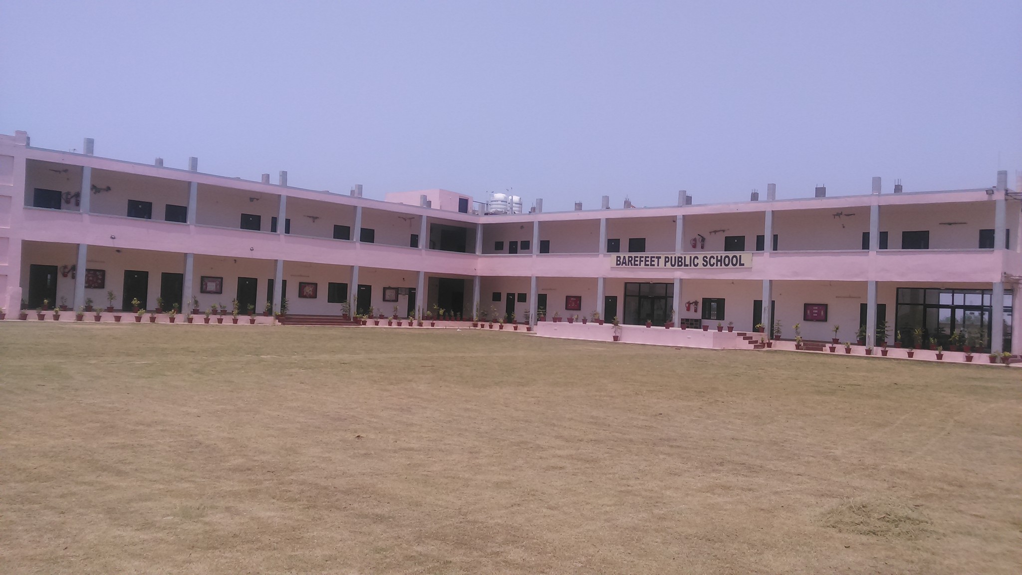 BareFeet Public School