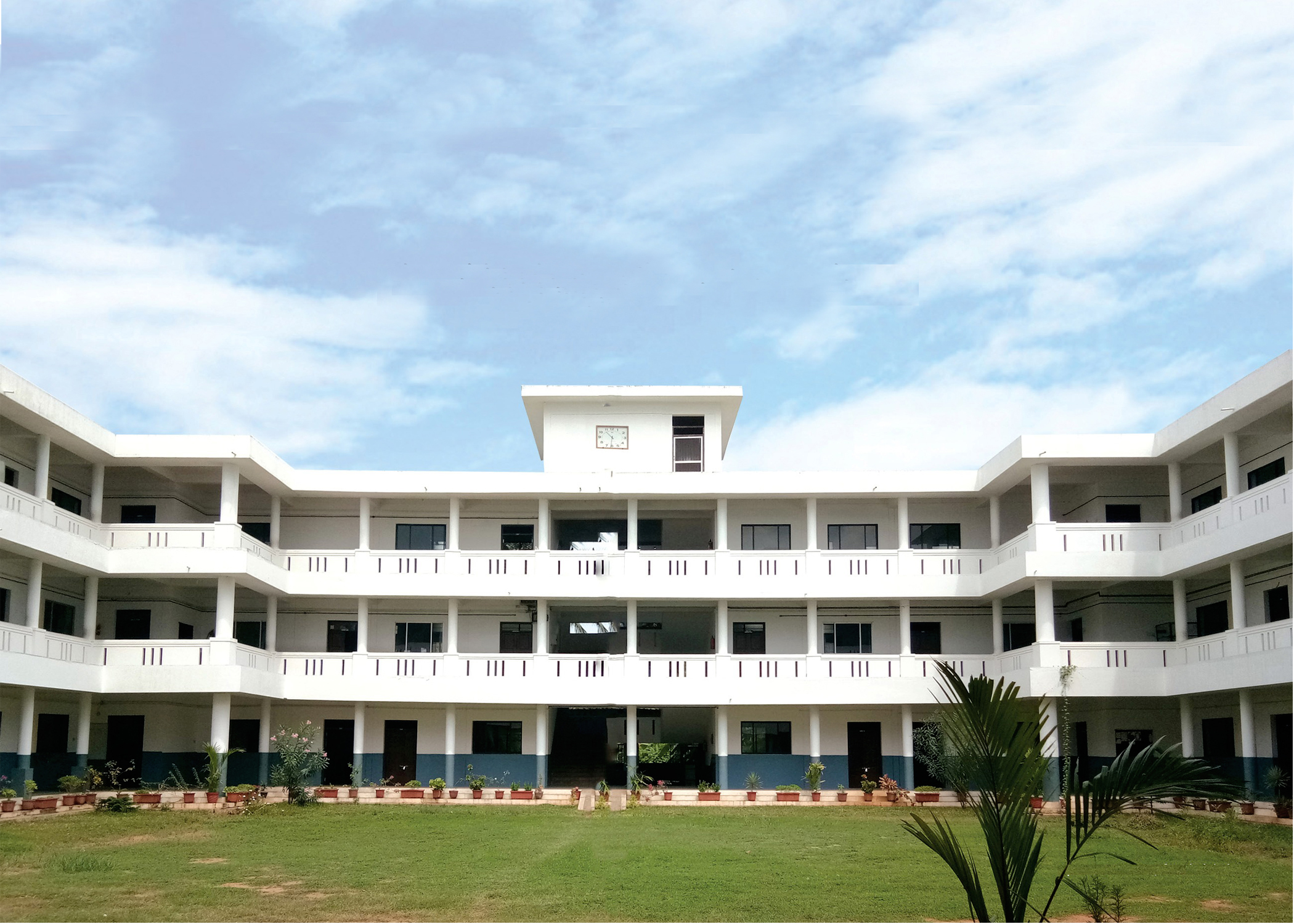 Bharatiya Vidya Bhavan School, Perumthiruthi