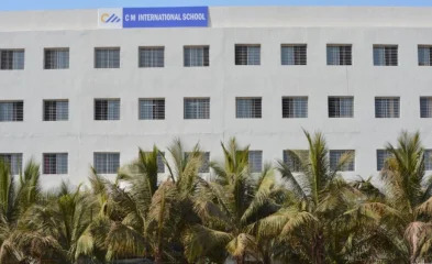 C M International School