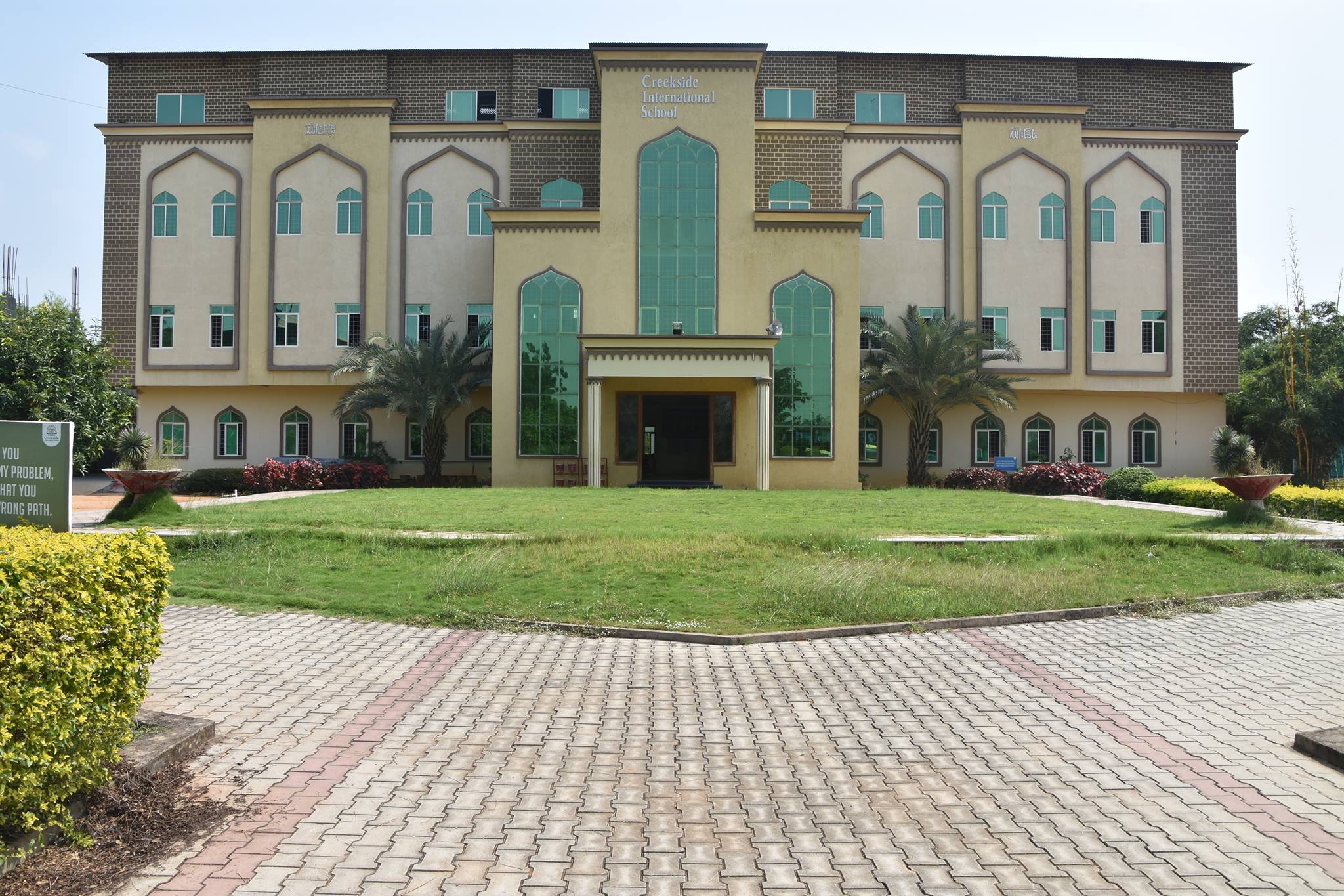 Creekside International School