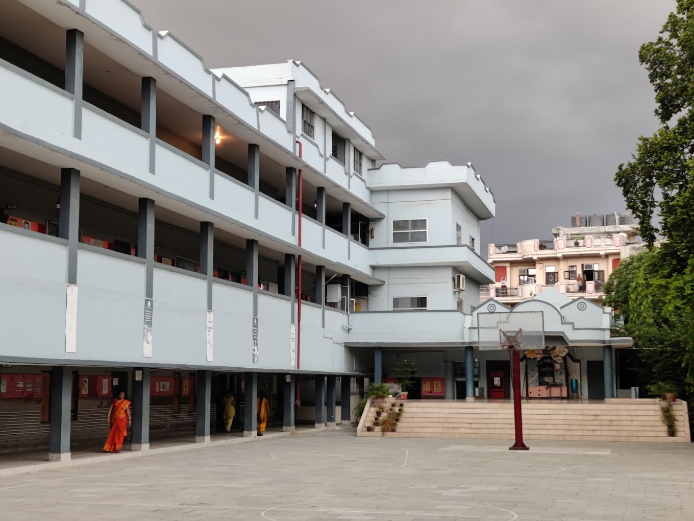 Everest Public School