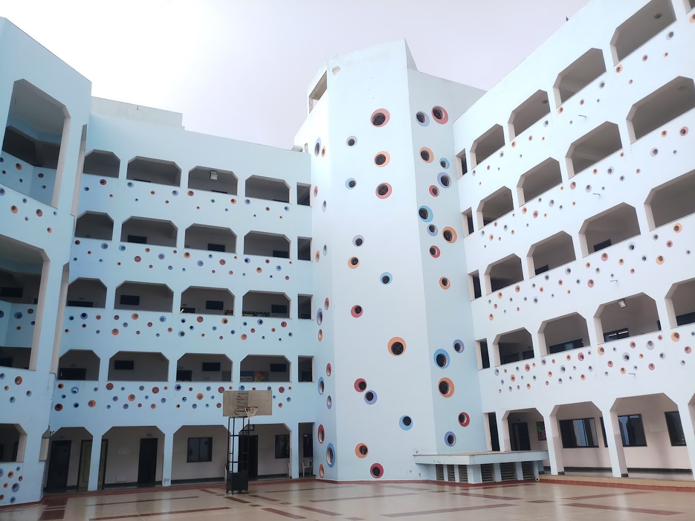 Hills' High School