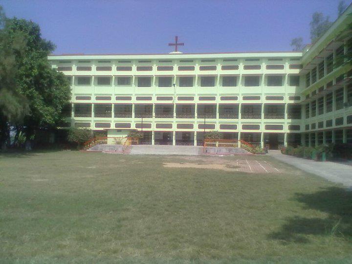 Holy Cross School
