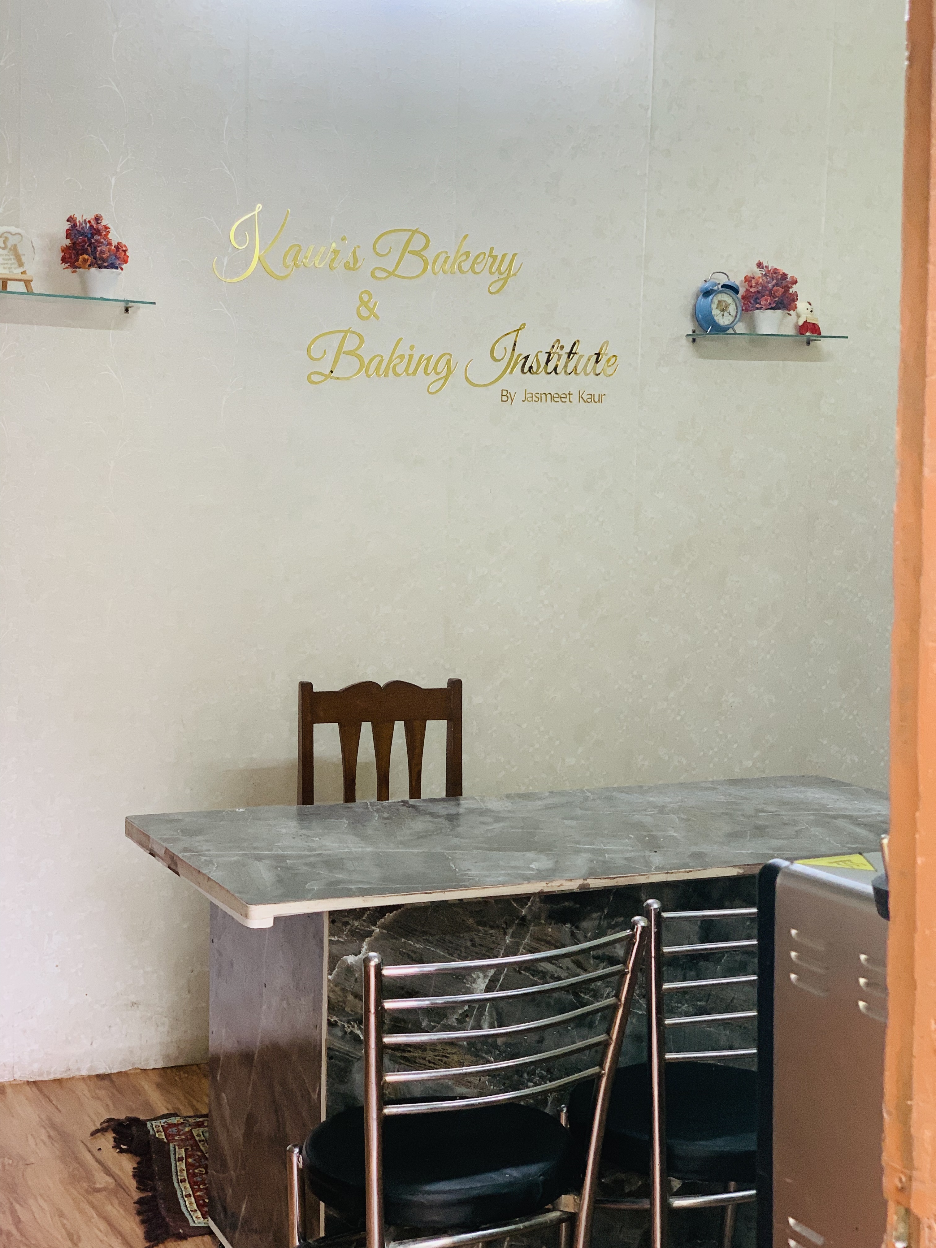 Kaur’s Bakery & Baking Institute
