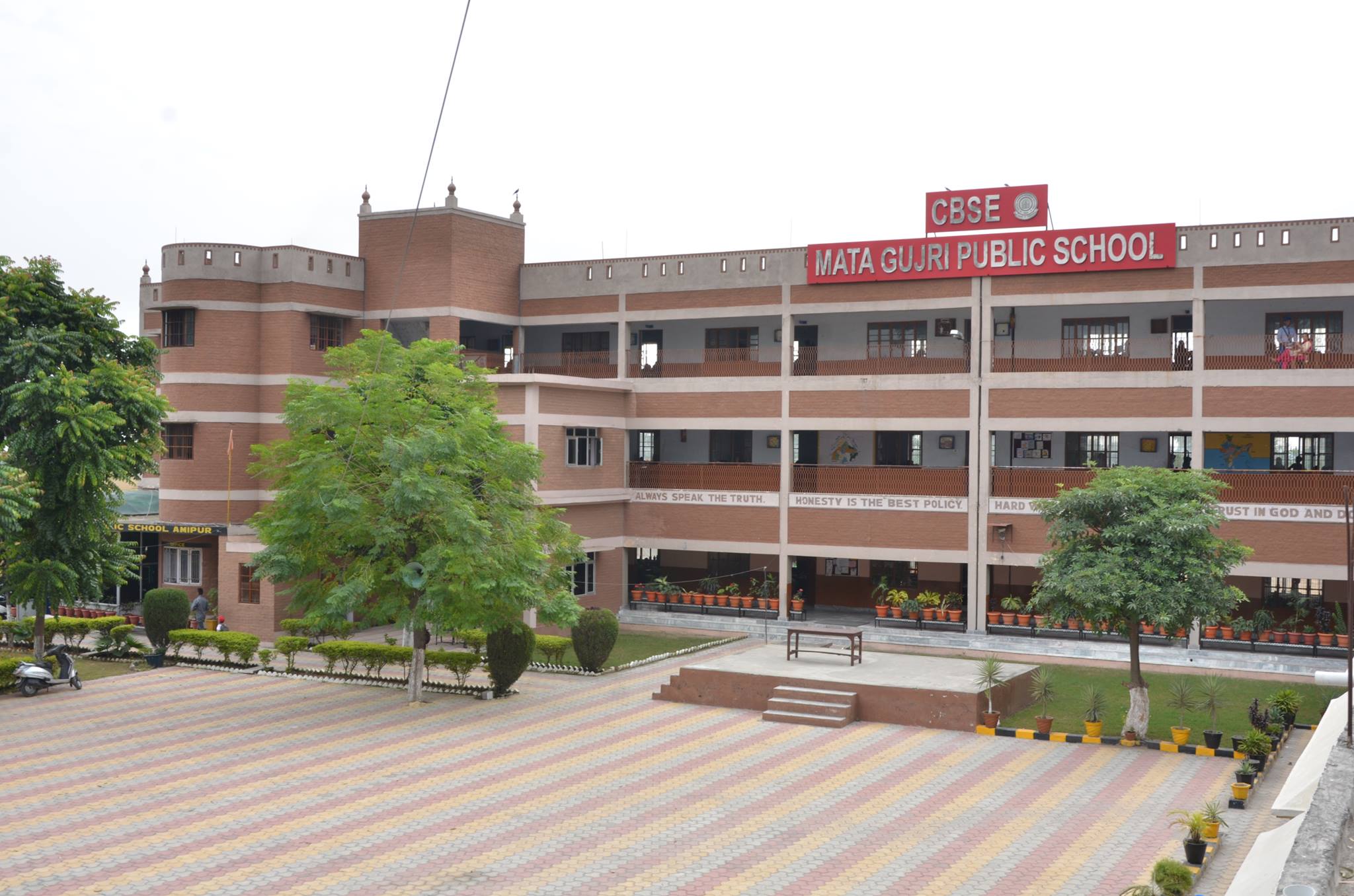 Mata Gujri Public School