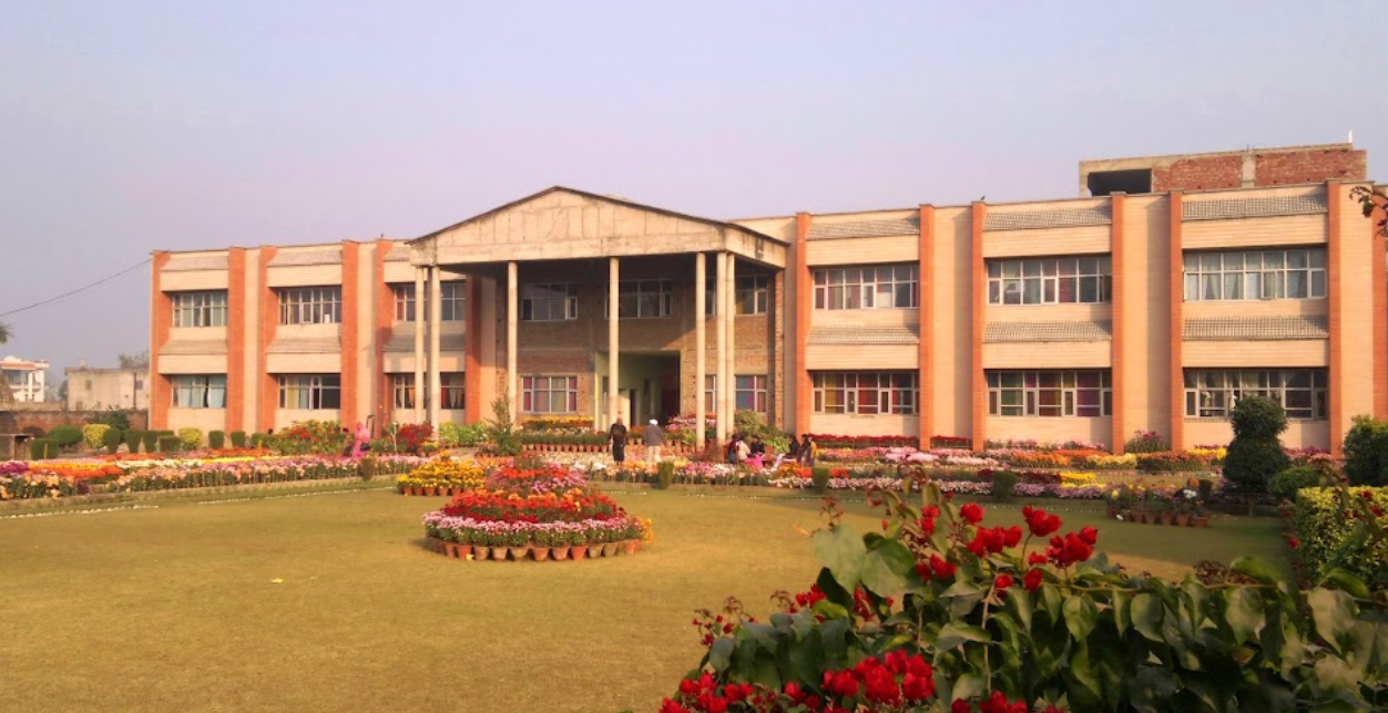 Max Arthur Macauliffe Public Sr. Sec School
