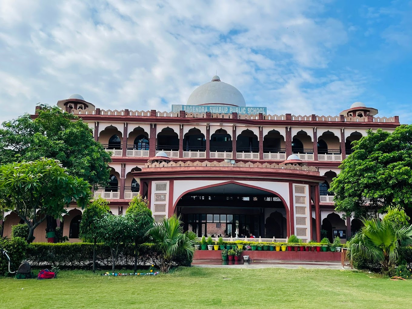 Ragendra Swarup Public School