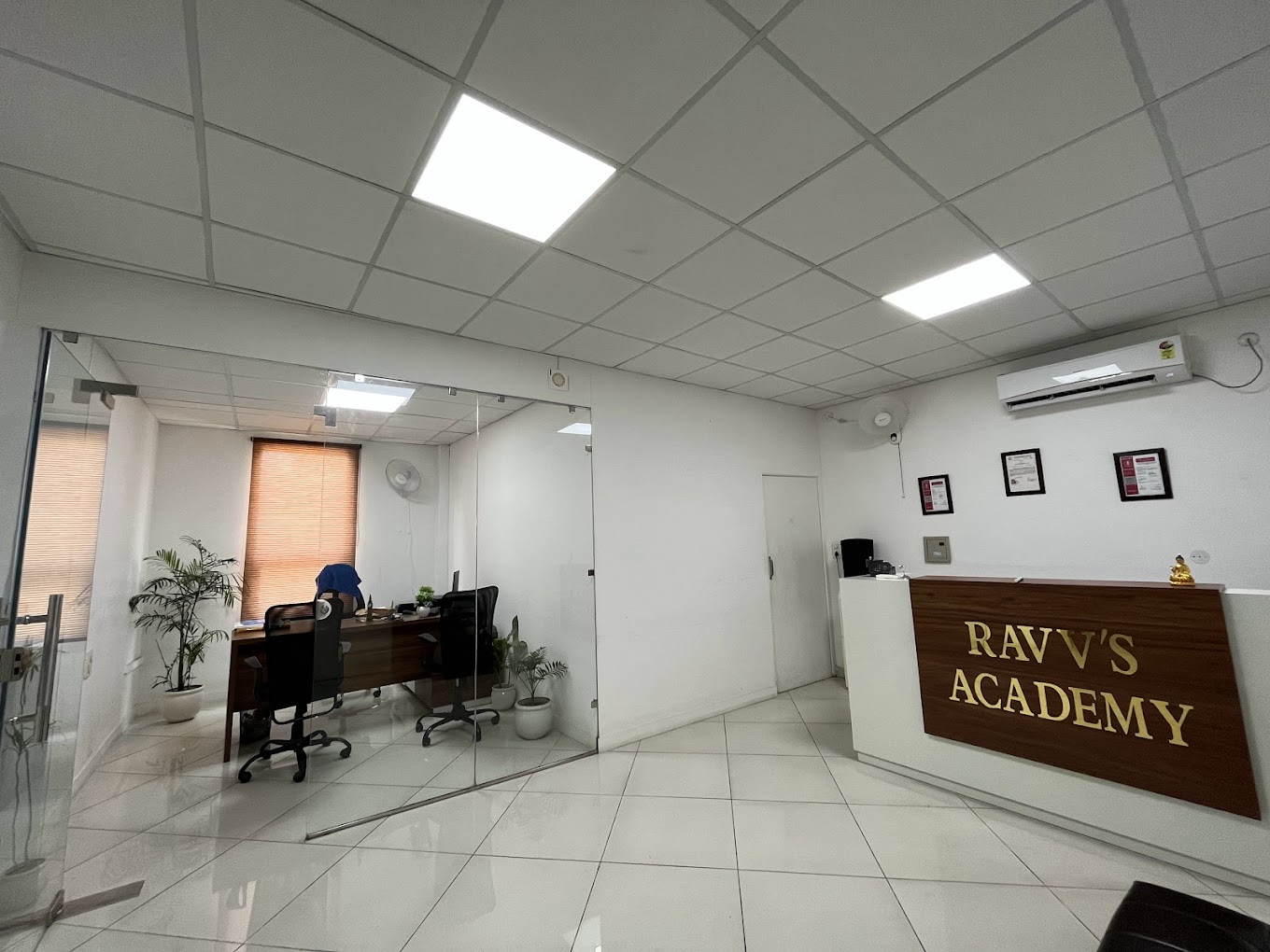 Ravv’s Academy