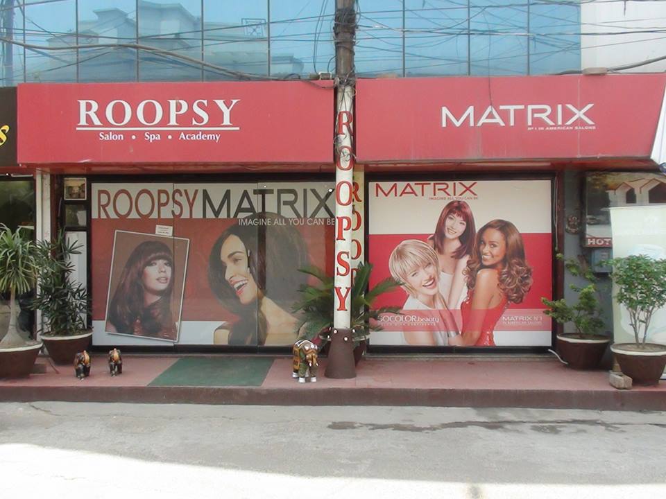 Roopsy Matrix Salon