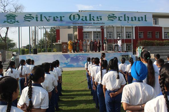 Silver Oaks School