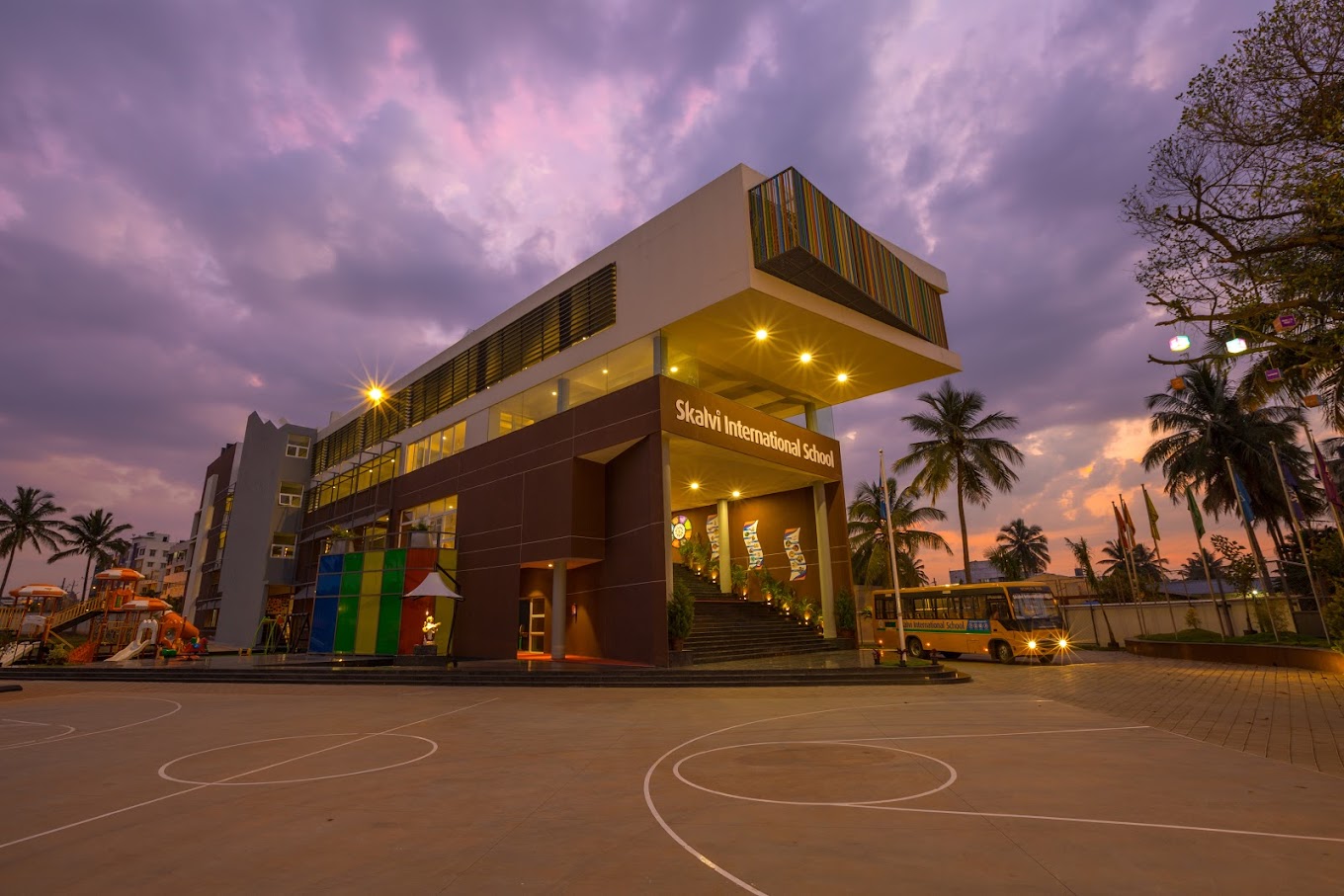 Skalvi International School