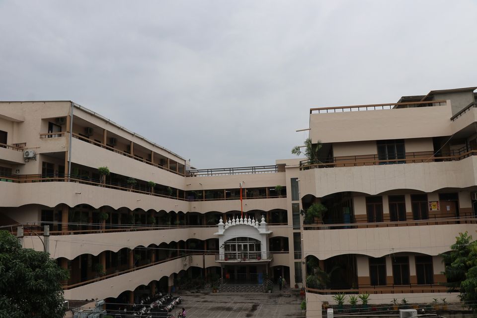 Sri Guru Harkrishan Public School