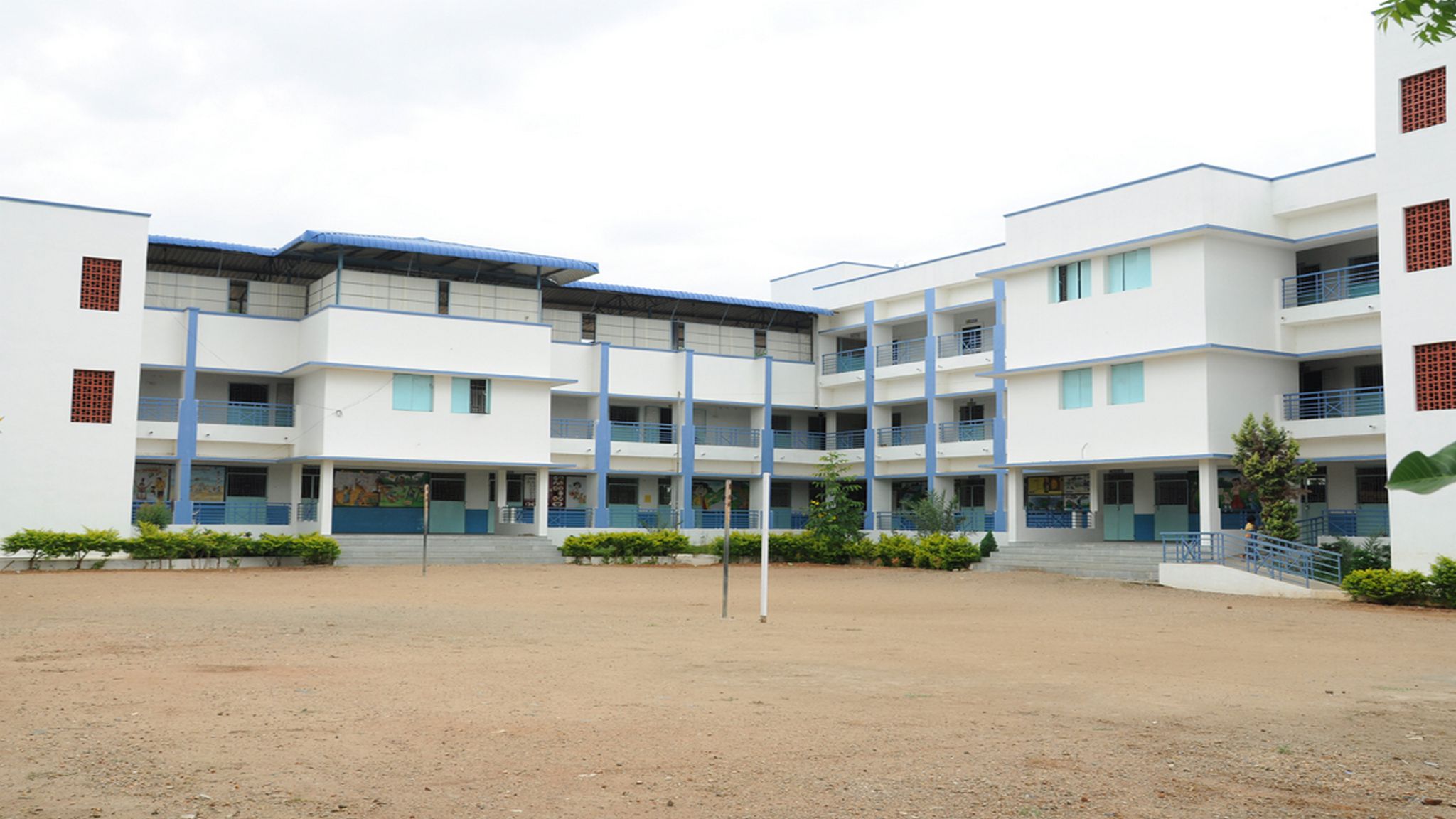 Sri National School