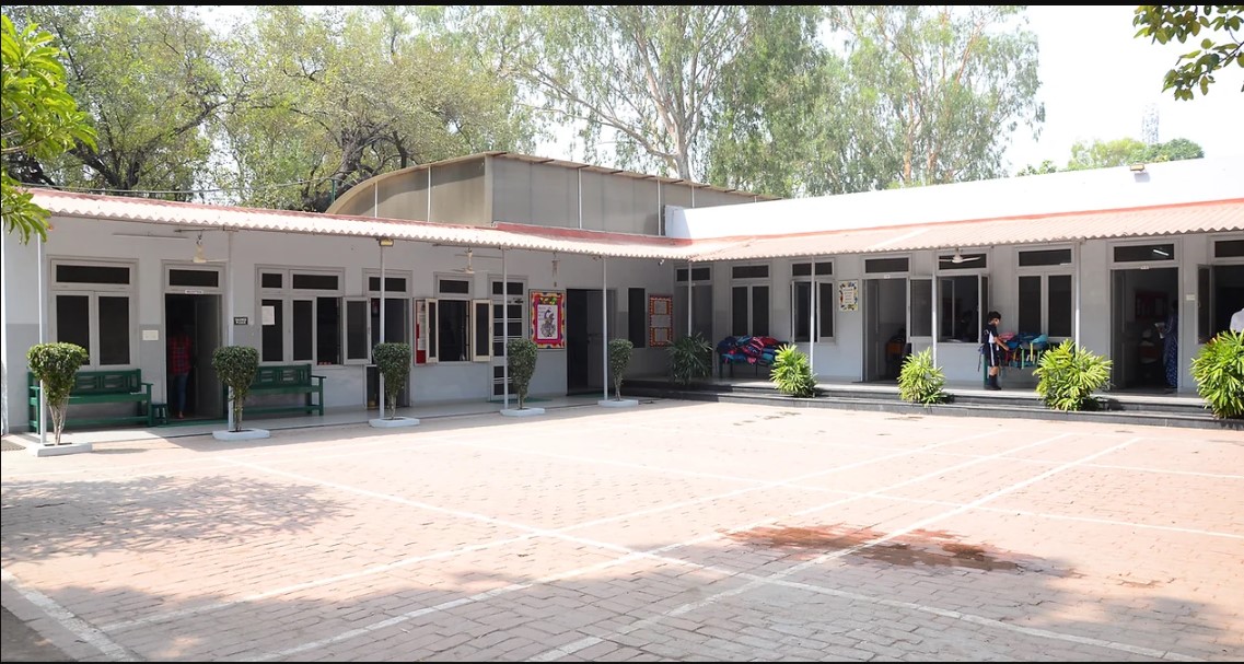 The Senior Study Cantt
