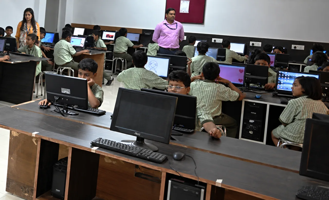 Classroom & Computer Lab