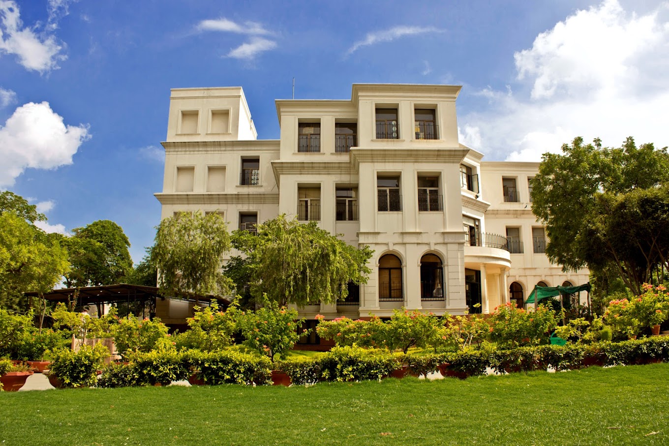 Neerja Modi School