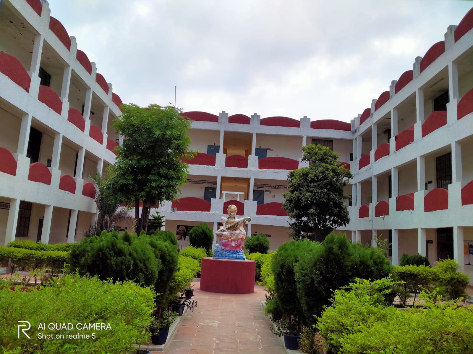 Sri Guru Gobind Singh Public School