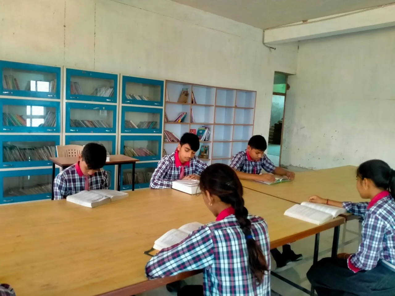 G D School
