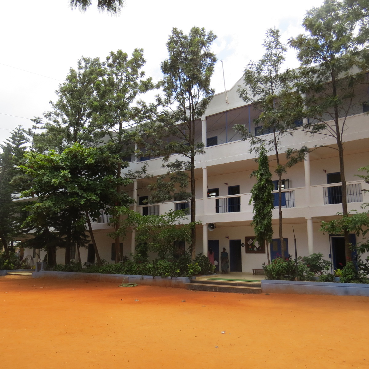 Kenneth George English School