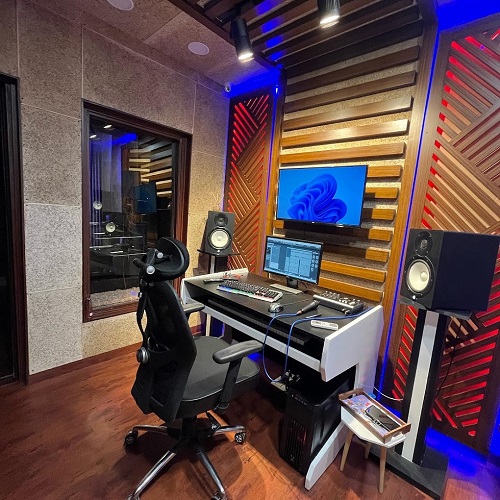 B-Brown Studio